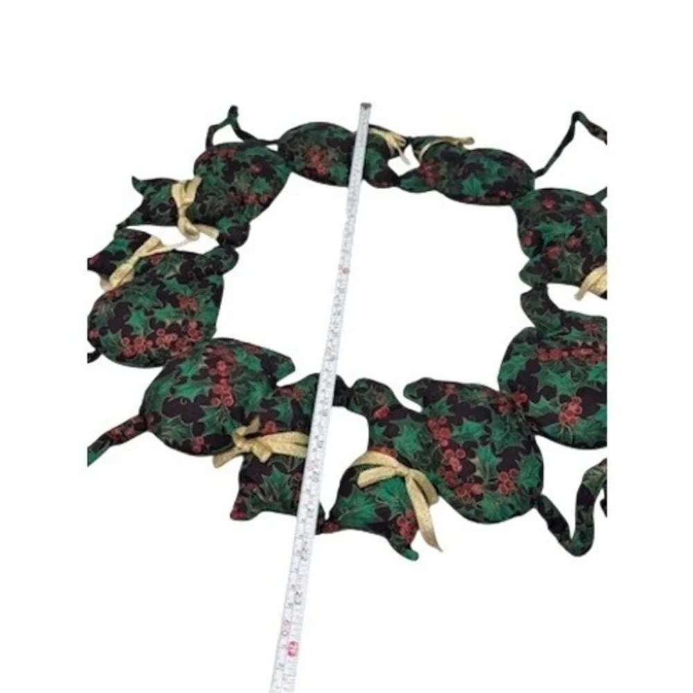 Vintage Stuffed Cat Christmas Wreath Cottagecore Holiday Wall Decor Fabric‎ Cats